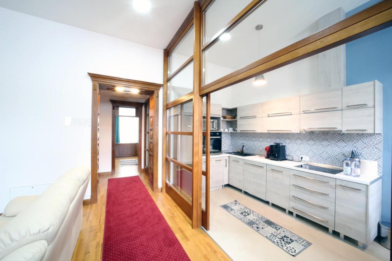 אודורהיו סקוייסק Virag Apartman Luxury מראה חיצוני תמונה
